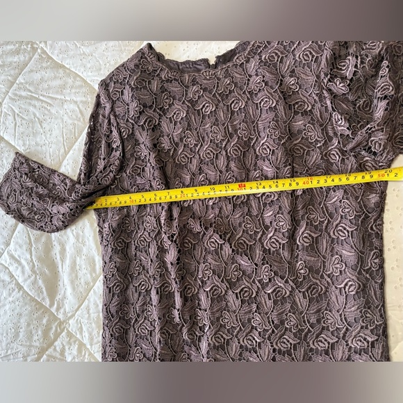 Women's Brown Lace Top and Skirt Suit Set - Picture 10 of 11